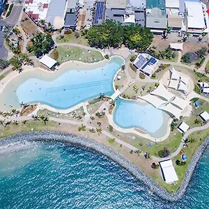 https://heart-of-airlie-beach-apartment.queenslandhotels.net